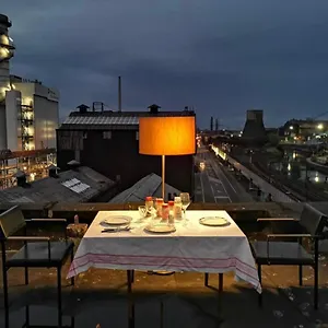 Ghostel 1st - Aventure Alternative - - Arts-factory-experience - For Artists, Makers And Open Minds - Attention, We Are Not A And Are Not Adapted For Everybody - Read Host Warnings Before Reservation - Www,providence,be Asbl Séjour chez l'habitant
