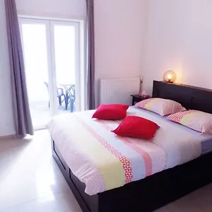 La Lodelinsartoise - Meublé De 3 Clés Appartement